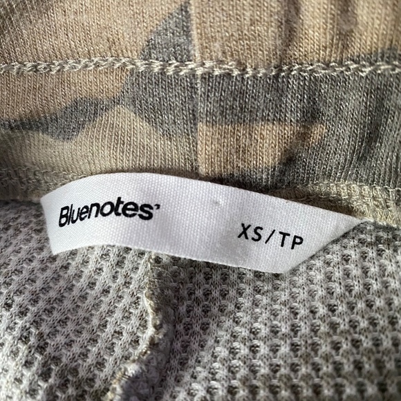 Bluenotes Camo Sweatpants - Picture 2 of 4